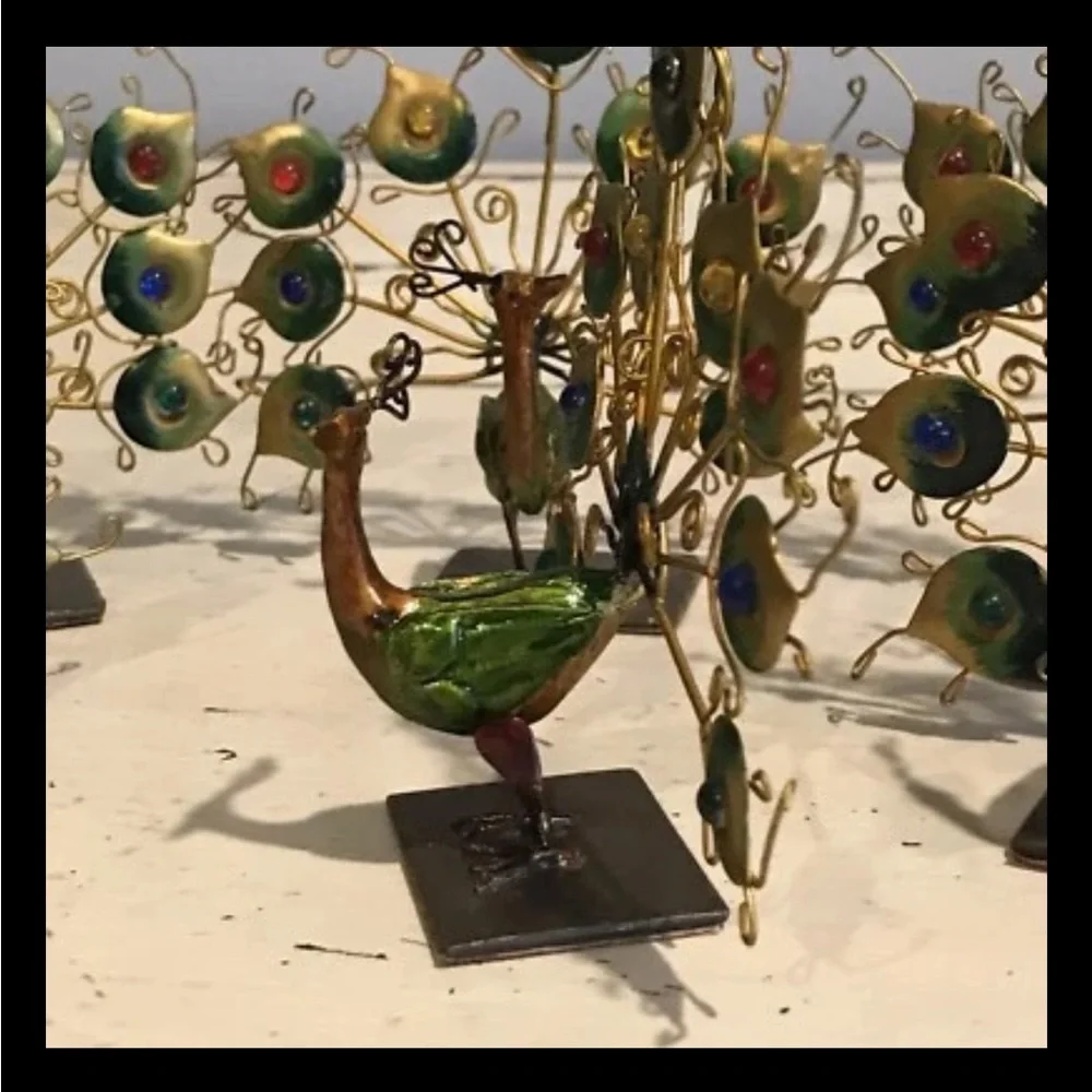 Vintage Pier 1 Imports Decorative Brass Wire Peacock Place Card Holder Figurines